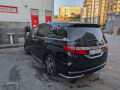 მინივენის მომსახურება მძღოლით და მძღოლის გარეშე