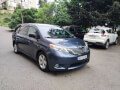 ქირავდება მინივენი Toyota Sienna