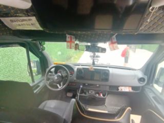 Მიკრო ავტობუსით მომსახურება სურათი 2