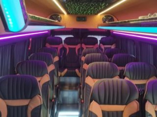 ქირავდება მიკროავტობუსი სურათი 3