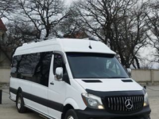 ქირავდება მიკროავტობუსი სურათი 4