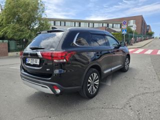 ქირავდება 7 ადგილიანი Mitsubishi Outlander სურათი 5