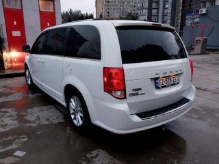 მინივენით მომსახურება DODGE CARAVANI სურათი 1