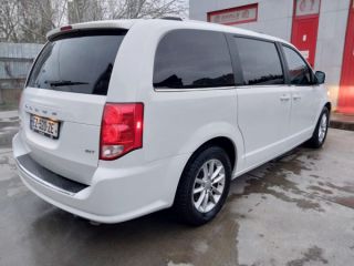 მინივენით მომსახურება DODGE CARAVANI სურათი 2