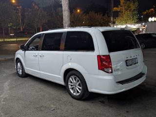 მინივენით მომსახურება DODGE CARAVANI სურათი 3
