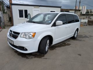 მინივენით მომსახურება DODGE CARAVANI სურათი 4