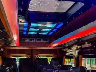 მიკროავტობუსით მომსახურება სურათი 7