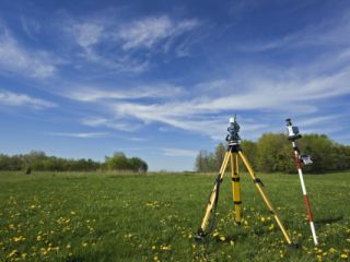 ამზომველი/ტოპოგრაფი სურათი 1