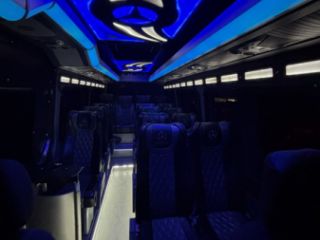 მიკროავტობუსის მომსახურება სურათი 3