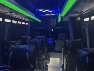 მიკროავტობუსის მომსახურება სურათი 6