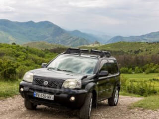 ქირავდება მანქანა "NISSAN XTRAIL 2008"