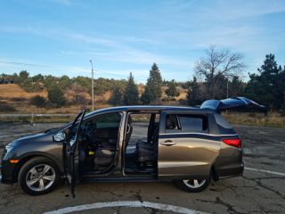 ქირავდება მინივენი სურათი 12