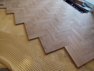 პარკეტისა და ლამინატის დაგება სურათი 3