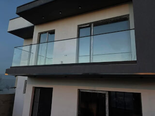 საშხაპე მინები/ შუშის მოაჯირები სურათი 11