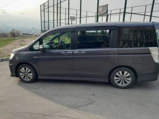 ქირავდება მინივენი მძღოლით სურათი 1