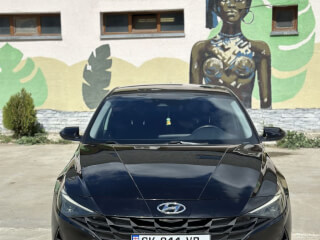 ქირავდება Toyota Camry