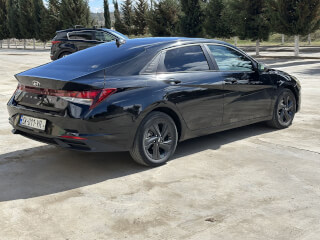 ქირავდება Toyota Camry