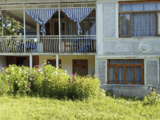 საოჯახო სასტუმრო მერო სურათი 8