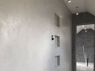 მიკროცემენტით კედლების დამუშავება/მოპირკეთება სურათი 10