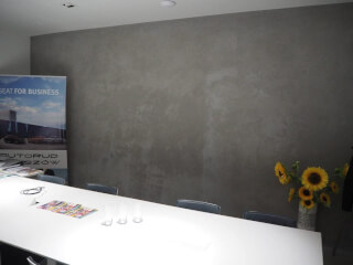 მიკროცემენტით კედლების დამუშავება/მოპირკეთება სურათი 4