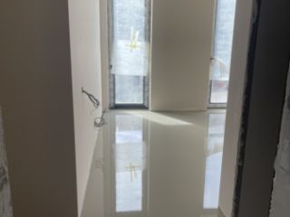 თვითსწორებადი იატაკის დაგება სურათი 9