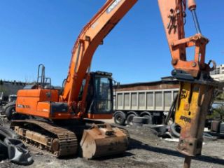 ქირავდება მუხლუხო ექსკავატორი სურათი 2