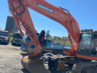 ქირავდება მუხლუხო ექსკავატორი სურათი 3