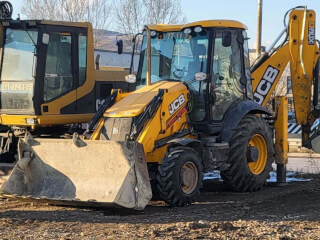 ქირავდება ექსკავატორი სურათი 3