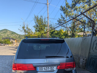 მინივენით მომსახურება მძღოლით სურათი 4