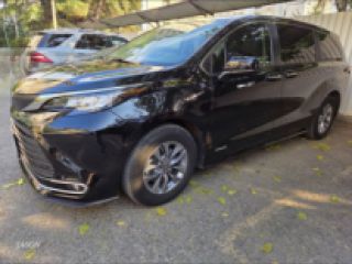 მინივენით მომსახურება TOYOTA SIENNA 2021 სურათი 5