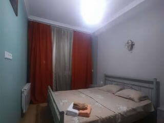 ქირავდება დღიურად 2 ოთახიანი ბინა გლდანში სურათი 3