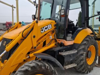 ქირავდება ტრაქტორი JCB 3CX სურათი 1