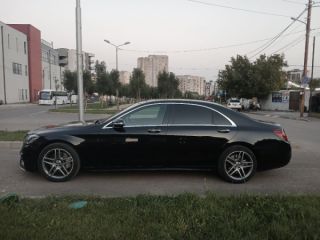 მომსახურება Mercedes-Benz S-Class-ით მძღოლით სურათი 4