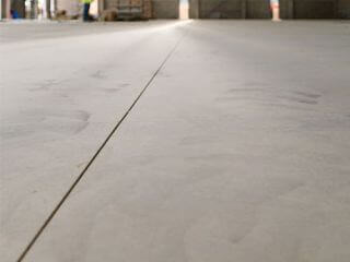 ბეტონის  სამრეწველო იატაკის დასხმა-მოპირიალება სურათი 2