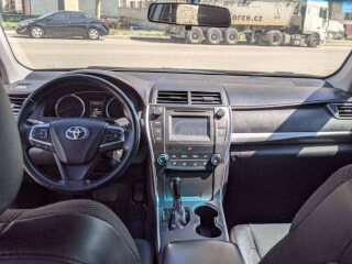 ქირავდება Toyota Camry 2016