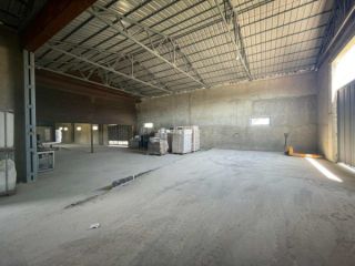 ქირავდება ახალაშენებული სასაწყ.ფართი ბაქანით, ოფისით, ინტერნ. და გაზით სურათი 7