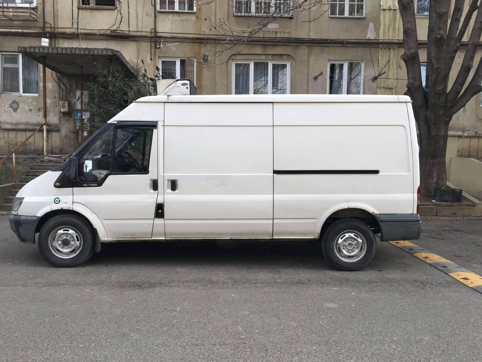 ქირავდება მაცივარი მანქანა